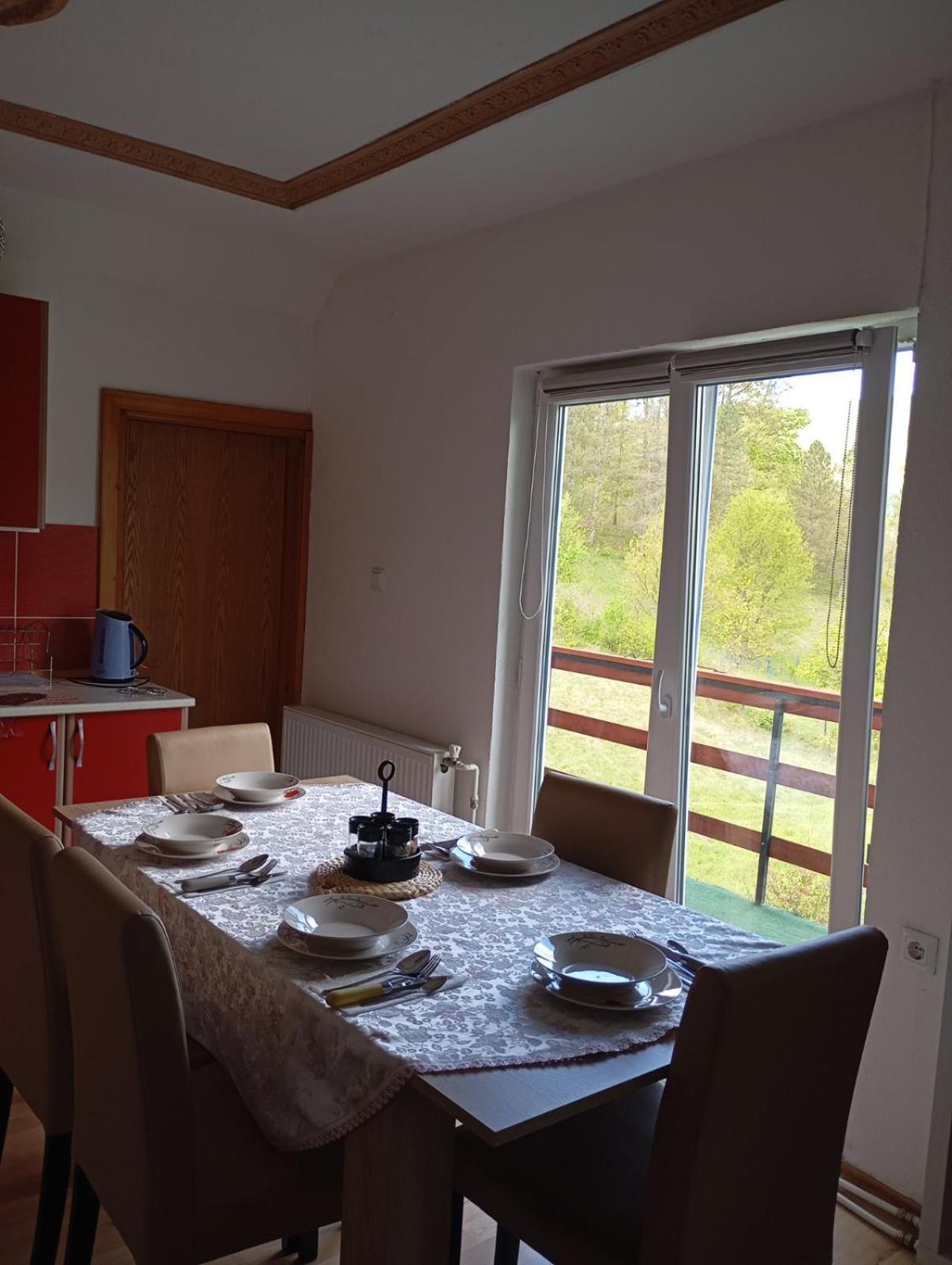 Apartman Denis Una Luzine Exterior foto