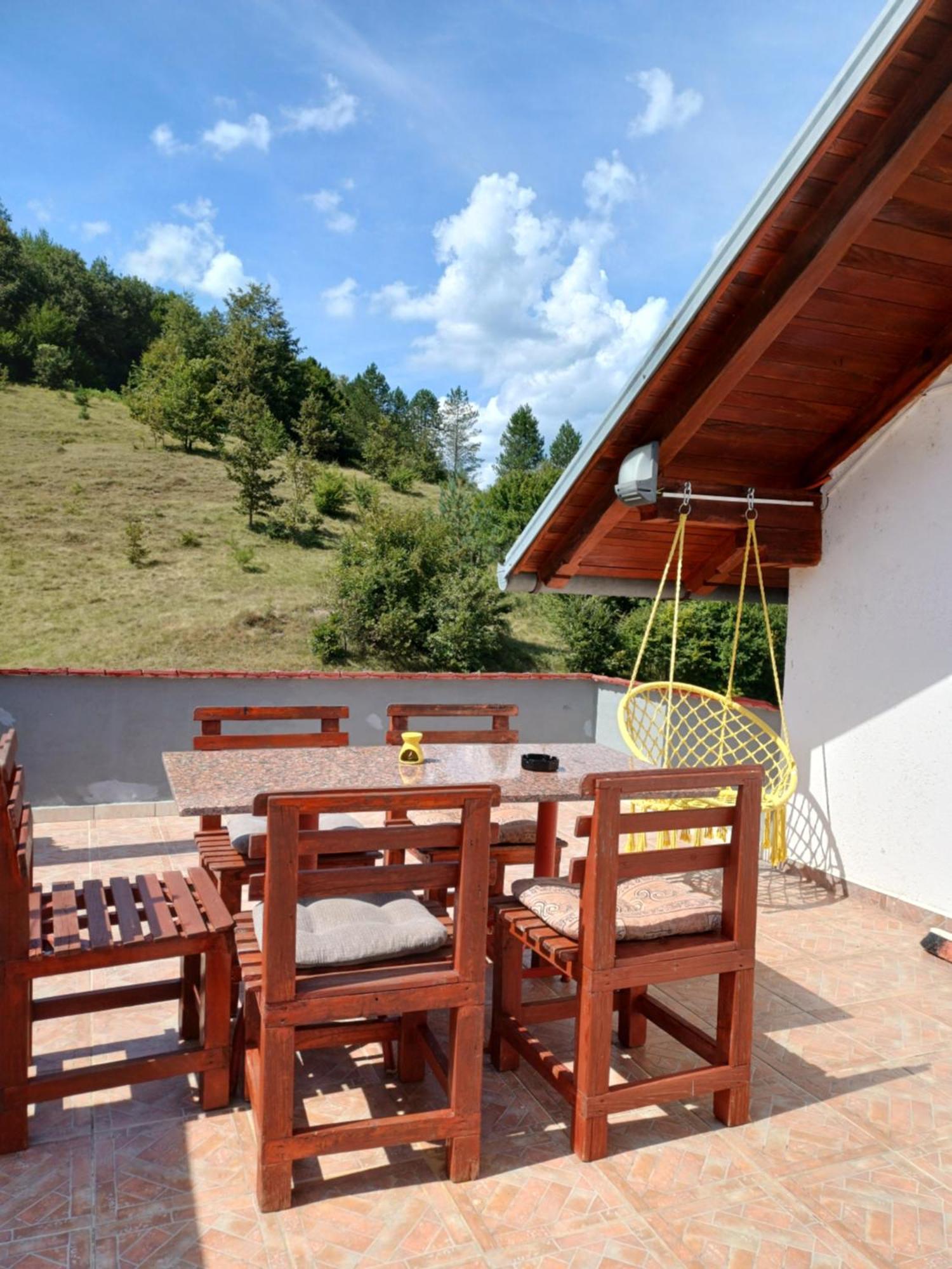 Apartman Denis Una Luzine Exterior foto