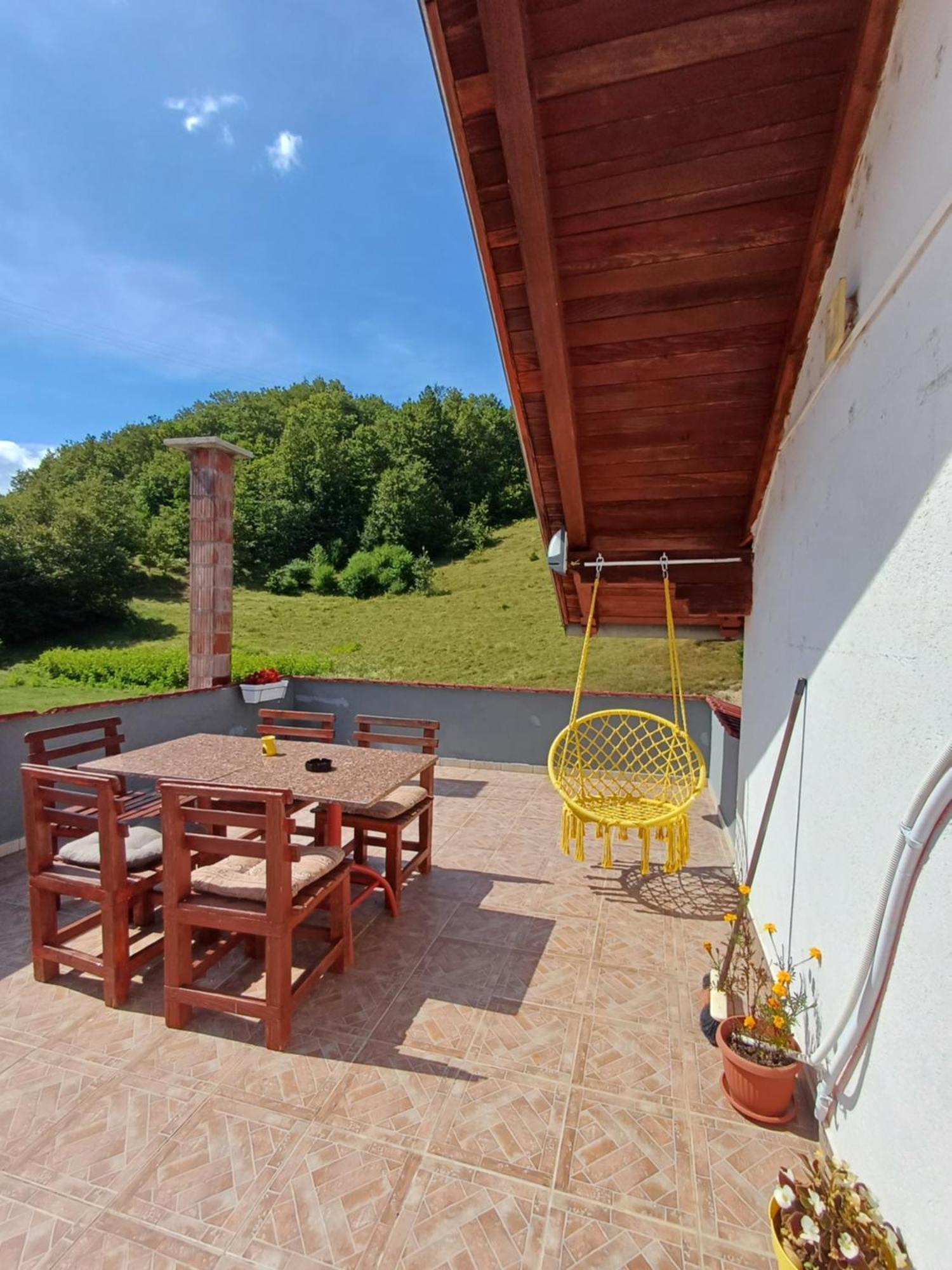 Apartman Denis Una Luzine Exterior foto